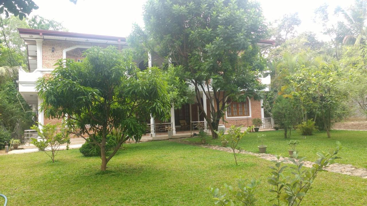 Serendib Garden Resort Habarana Exterior photo